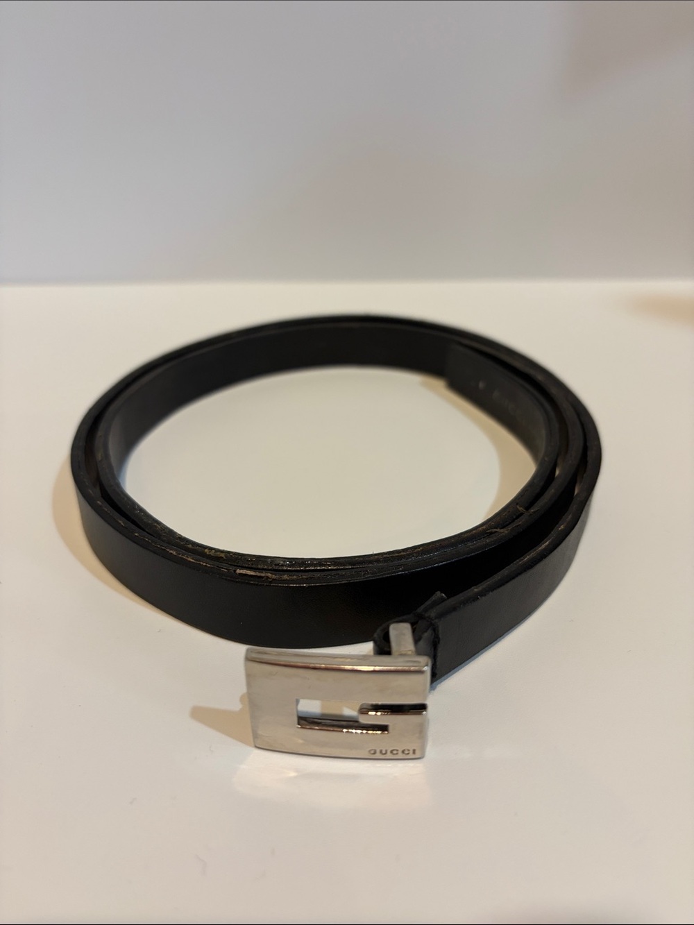 Vintage Gucci Women’s Black Leather Belt with Silver G Buckle